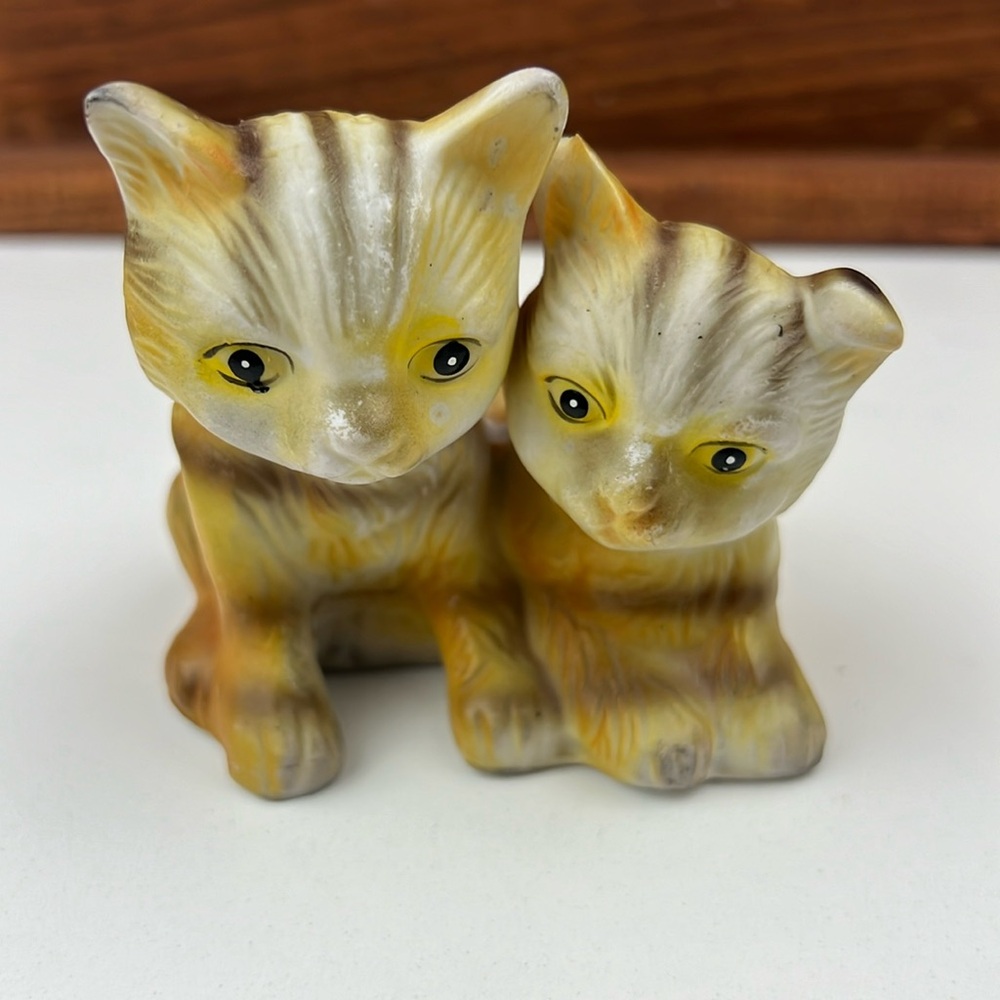 💕FREE GIFT WITH PURCHASE💕Vintage 1950s Home & Gardens Ceramic Cat w/Baby Kitten